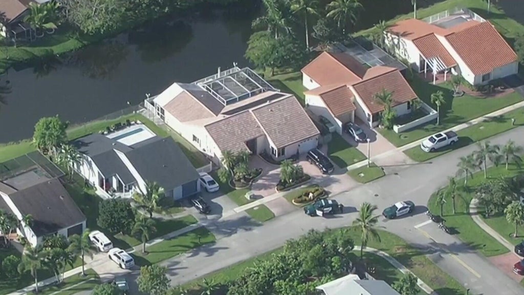 Deputies, SWAT team respond to reports of barricaded person in Weston home, BSO says — CBS Miami, Moraga Sports news