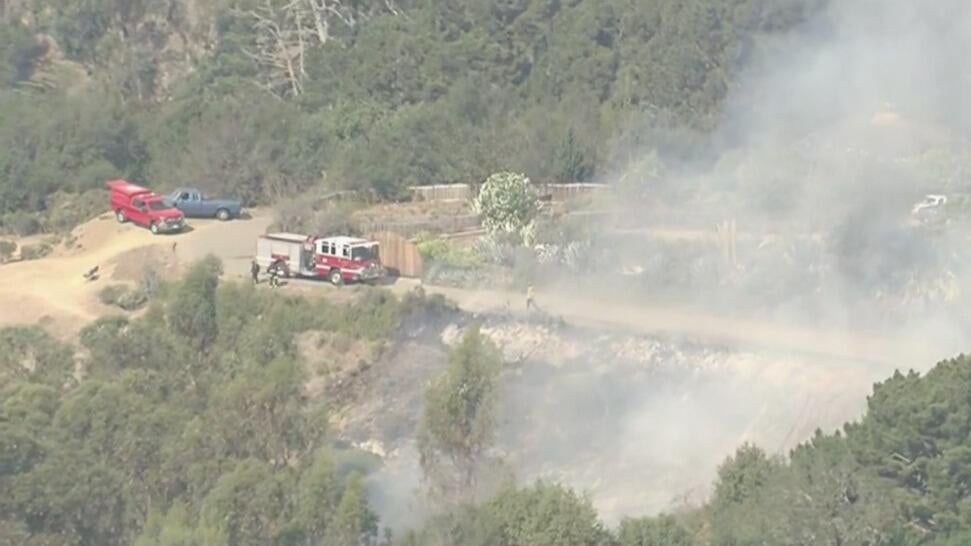 Vegetation fire breaks out in hills above UC Berkeley campus — CBS Bay Area (KPIX), Moraga Community news