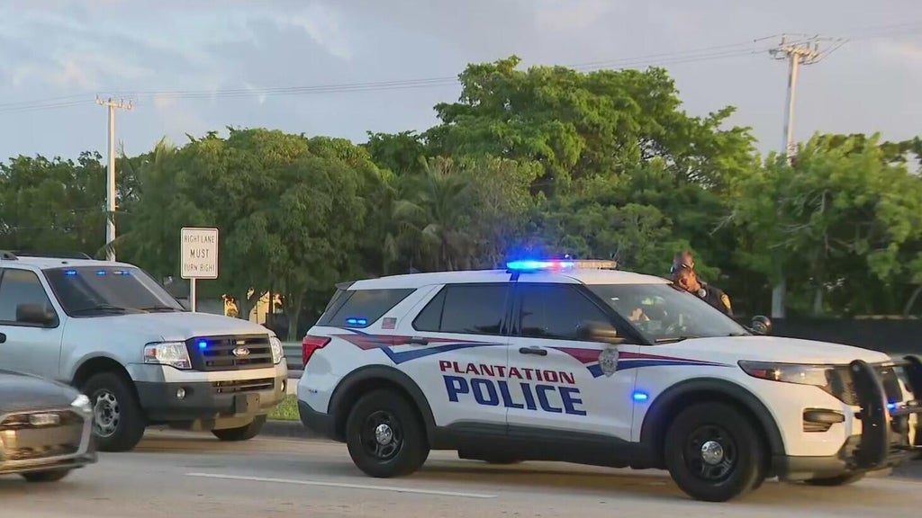 Deadly motorcycle crash shuts down lanes in Plantation — CBS Miami, Moraga Community news