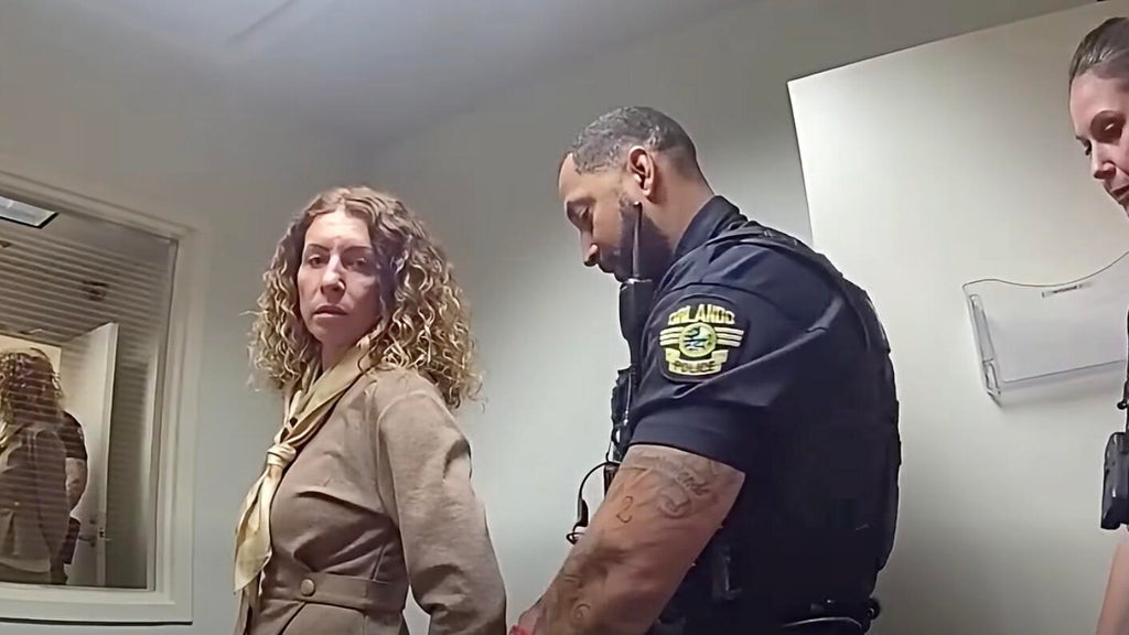 Florida mom arrested at airport for leaving 4 kids home alone during work trip to Vegas, deputies say — Moraga Health news
