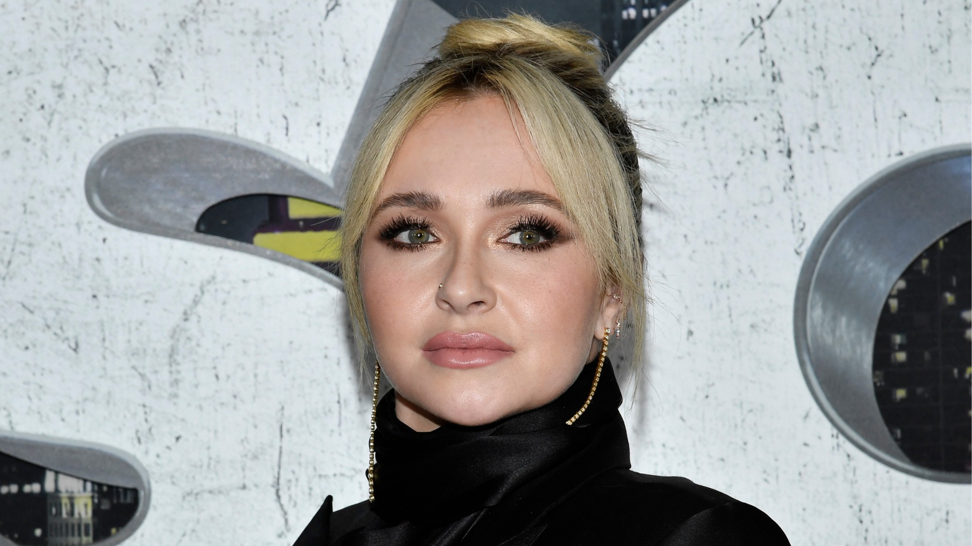 911 call reveals frantic response at address where Hayden Panettiere was found unresponsive
       — ABC 7 Bay Area, Moraga Community news