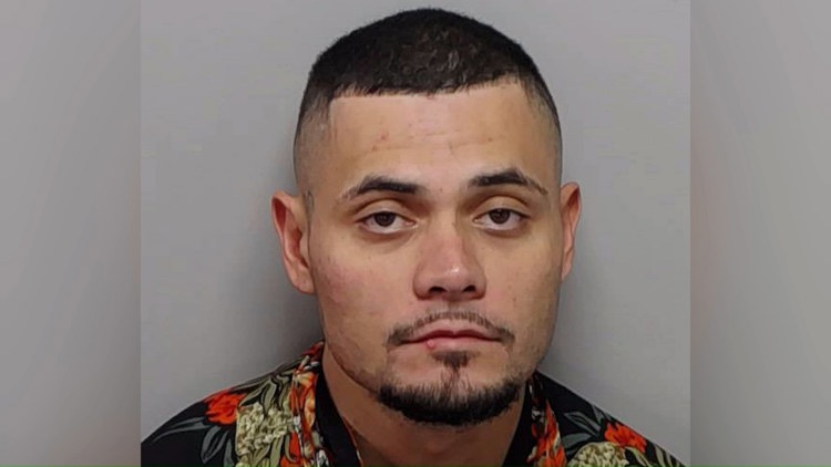 San Antonio man accused of beating partner inside moving car, preventing her from calling 911 — KENS 5 (San Antonio), Moraga Community news