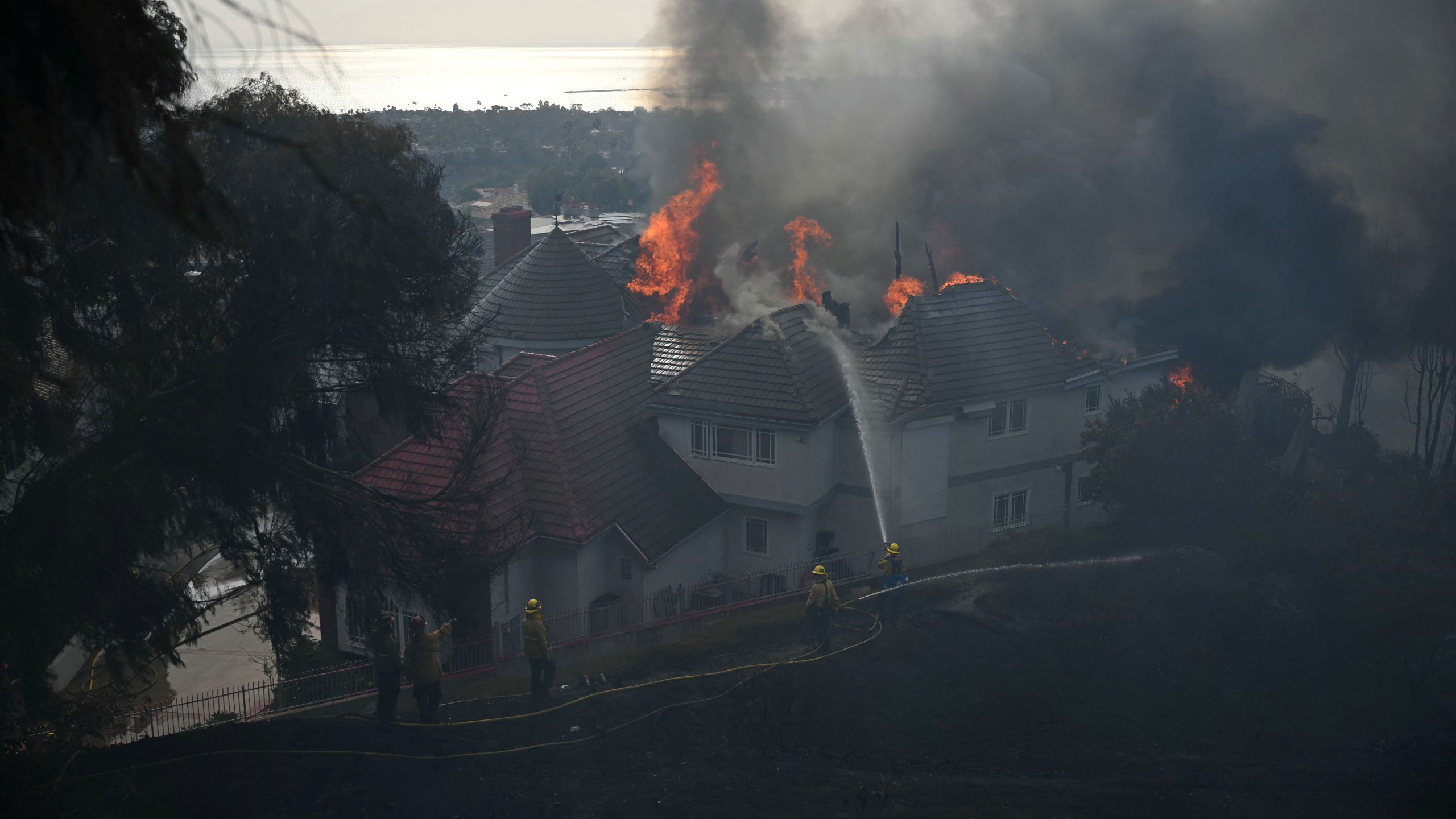Norte Fire in California threatens homes, forces evacuations — KTVU FOX 2 Bay Area, Moraga Community news